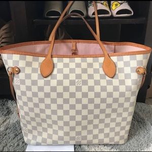 Louis Vuitton Neverfull MM Bag